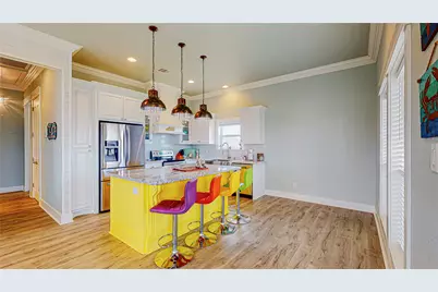 967 Meynig Dr, Crystal Beach, TX 77650 - Photo 10