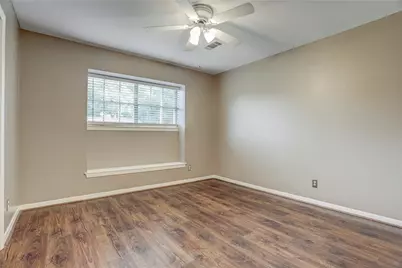 9631 Fairdale Lane, Houston, TX 77063 - Photo 12