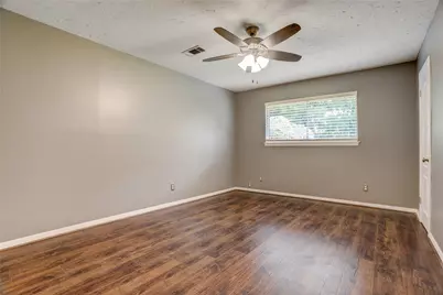 9631 Fairdale Lane, Houston, TX 77063 - Photo 14