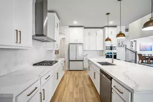 208 Twinflower Trl Ct, Conroe, TX 77318 - Photo 10