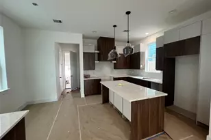 5339 Larkin St, Houston, TX 77007 - Photo 2