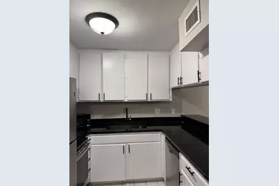 5123 Del Monte Drive #11, Houston, TX 77056 - Photo 6