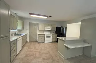 368 Johnson St, Woodville, TX 75979 - Photo 12