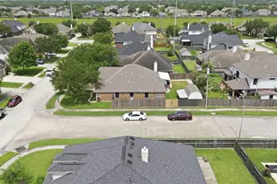 2121 Sugar Hill Dr, Deer Park, TX 77536 - Photo 32