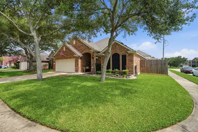 2121 Sugar Hill Drive, Deer Park, TX 77536 - Photo 4