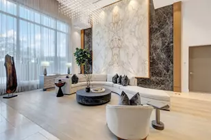 811 Buffalo Pk Dr, Houston, TX 77027 - Photo 2