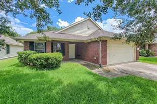 3010 Stonecross Ln, Dickinson, TX 77539 - Photo 2