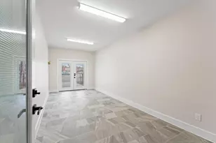 1906 Dismuke St, Houston, TX 77023 - Photo 6