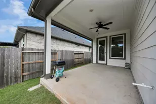 303 Springfield Terrace Dr, Conroe, TX 77304 - Photo 6