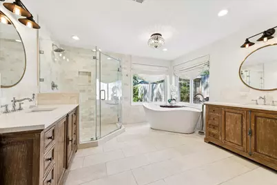 10102 Candlewood Drive, Houston, TX 77042 - Photo 12