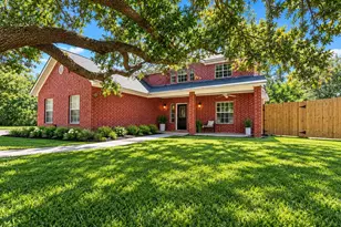 4030 Larkspur St, Alvin, TX 77511 - Photo 2