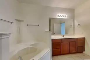 10237 Tate Ct, Conroe, TX 77385 - Photo 14