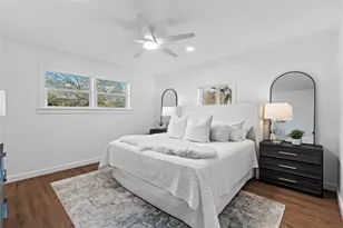 5023 Redstart St, Houston, TX 77035 - Photo 24