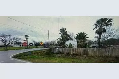 903 11th Street, San Leon, TX 77539 - Photo 2