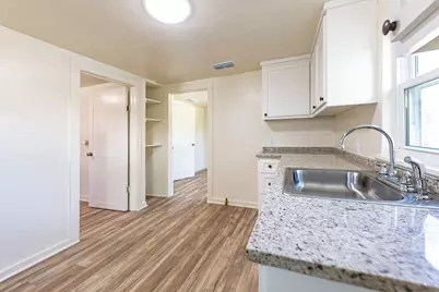 200 Bowie Street, Hallettsville, TX 77964 - Photo 12