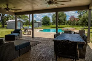 528 E US Hwy 290 Hwy, Carmine, TX 78932 - Photo 36