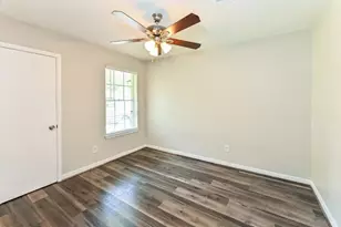 9702 Desert Flower Ln, Houston, TX 77086 - Photo 10
