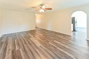 9702 Desert Flower Ln, Houston, TX 77086 - Photo 4