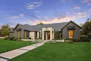 1525 Travis St, Columbus, TX 78934 - Photo 40