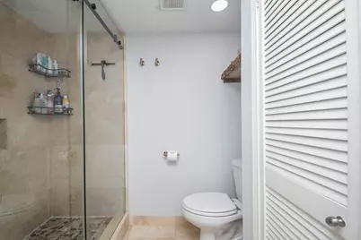 1804 Stoney Brook Drive #202, Houston, TX 77063 - Photo 16