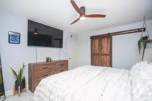 1804 Stoney Brook Dr, Houston, TX 77063 - Photo 12