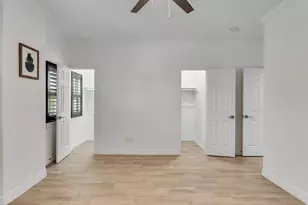 7923 Bonaire St, Houston, TX 77028 - Photo 16