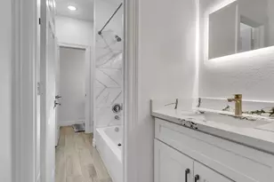 7923 Bonaire St, Houston, TX 77028 - Photo 36