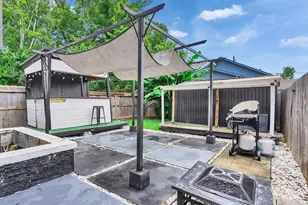 7923 Bonaire St, Houston, TX 77028 - Photo 28