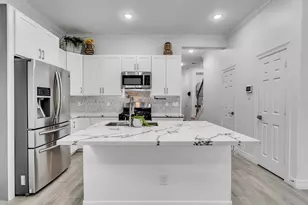 7923 Bonaire St, Houston, TX 77028 - Photo 10