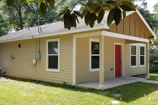 1110 N 9th St, Conroe, TX 77301 - Photo 6