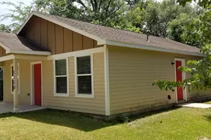 1110 N 9th St, Conroe, TX 77301 - Photo 4