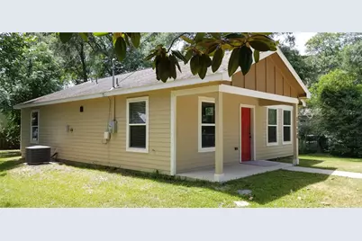1110 N 9th Street, Conroe, TX 77301 - Photo 6