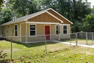 1110 N 9th St, Conroe, TX 77301 - Photo 20