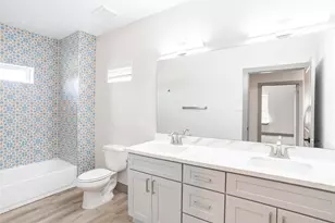 9916 Dipping Woods St, Houston, TX 77076 - Photo 12