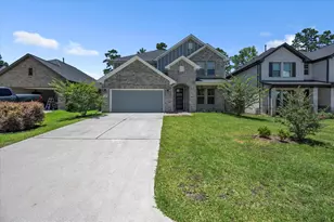 607 Spotted Sunfish Dr, Willis, TX 77318 - Photo 2