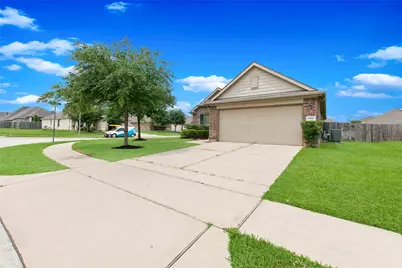 8746 Sunny Gallop Drive, Tomball, TX 77375 - Photo 4