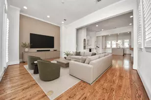 2606 Madeline Grove Dr, Houston, TX 77008 - Photo 4