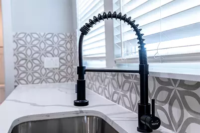 102 Marsden St #4, Houston, TX 77011 - Photo 24