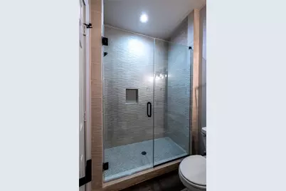 102 Marsden St #4, Houston, TX 77011 - Photo 14