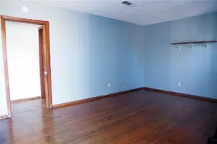 4810 Scenic Dr, Houston, TX 77048 - Photo 2