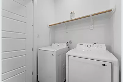 8305 Springwood Creek Lane, Houston, TX 77055 - Photo 24