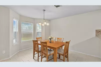 12707 Sandbur Valley Way, Houston, TX 77045 - Photo 10