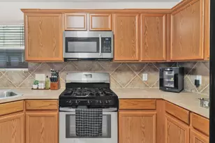 12707 Sandbur Valley Way, Houston, TX 77045 - Photo 12