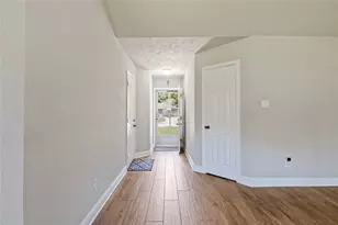 2793 Wood Hollow Dr, League City, TX 77573 - Photo 6