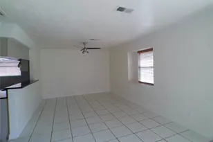 6350 Crestside Dr, Pasadena, TX 77505 - Photo 4