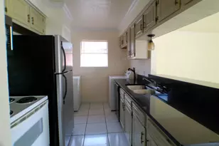 6350 Crestside Dr, Pasadena, TX 77505 - Photo 2