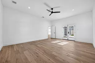 4802 Hummingbird St, Houston, TX 77035 - Photo 20