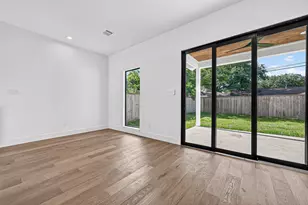 4802 Hummingbird St, Houston, TX 77035 - Photo 18
