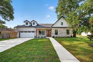 4802 Hummingbird St, Houston, TX 77035 - Photo 1