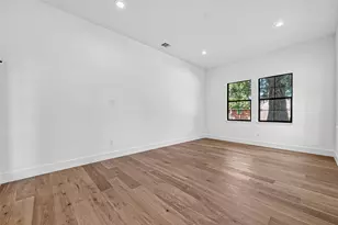 4802 Hummingbird St, Houston, TX 77035 - Photo 8